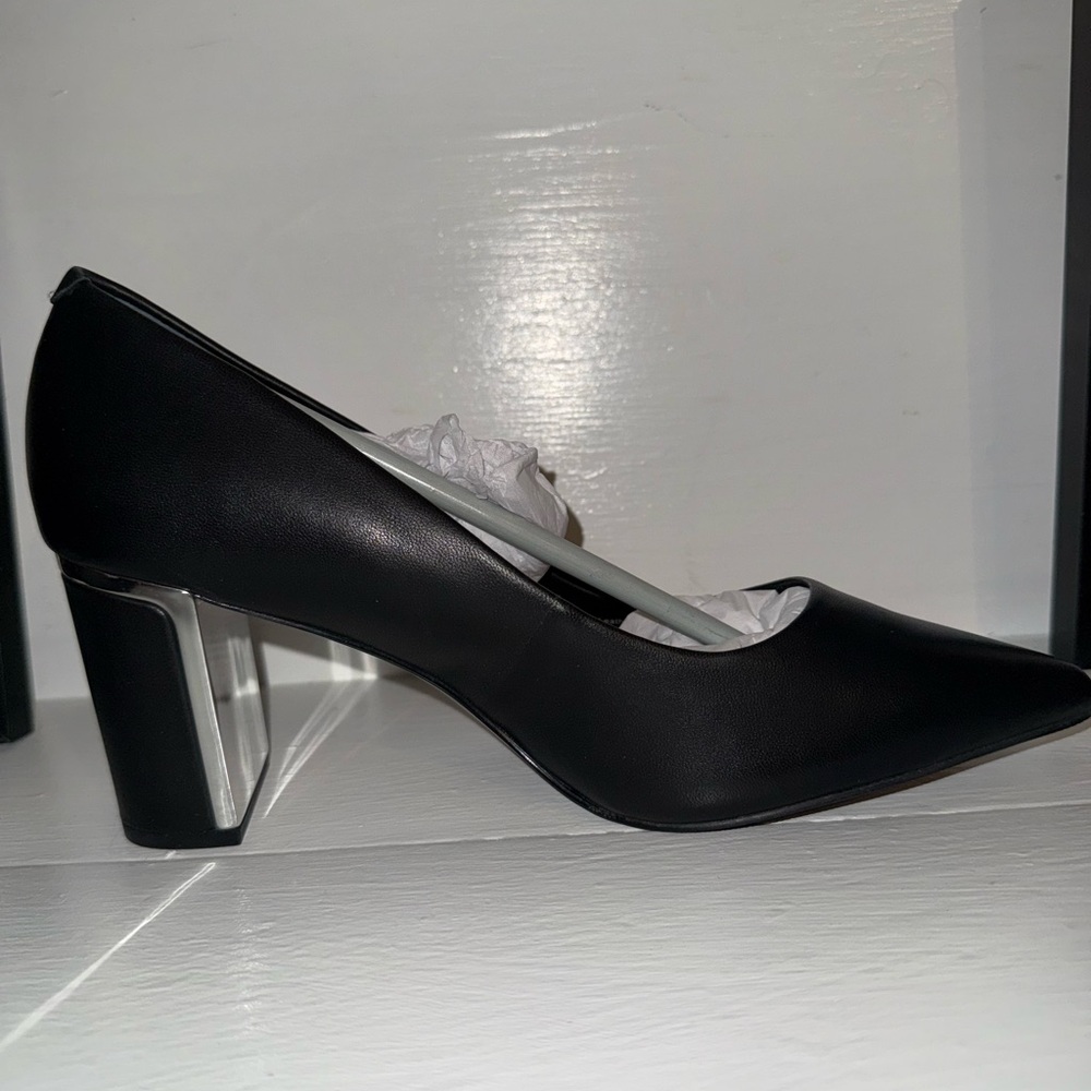 Elegant Black Women's Pumps
